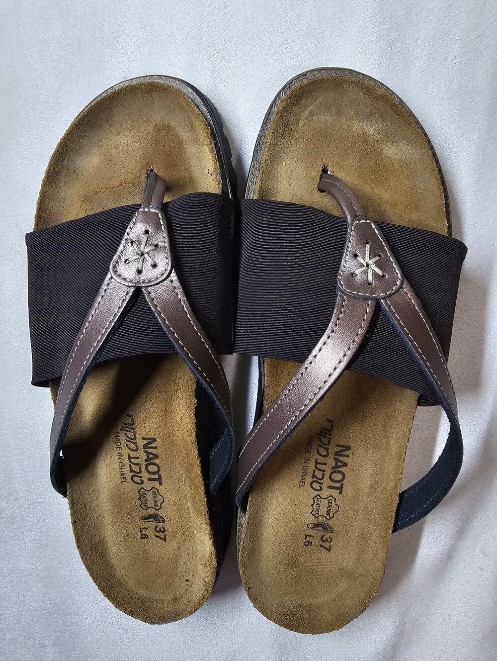 Naot Brown Leather & Black Elastic Thong Sandals Women's EU 37 US 6-6.5